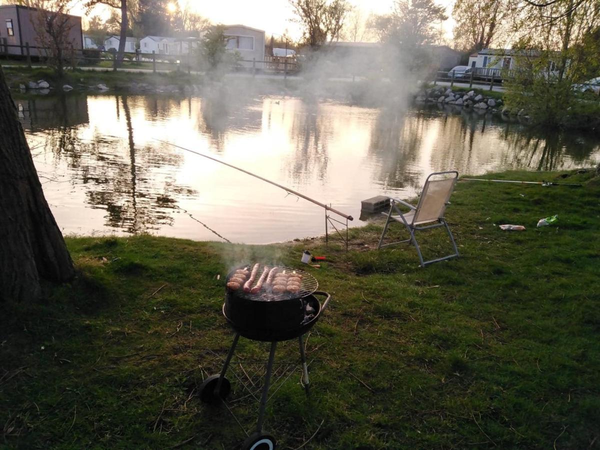 Camping De La Plage Marck Esterno foto