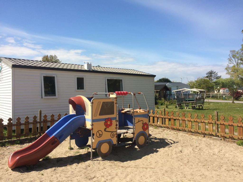Camping De La Plage Marck Esterno foto