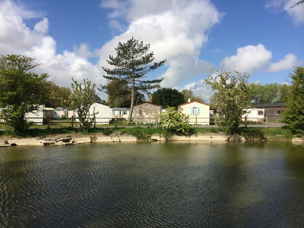Camping De La Plage Marck Esterno foto